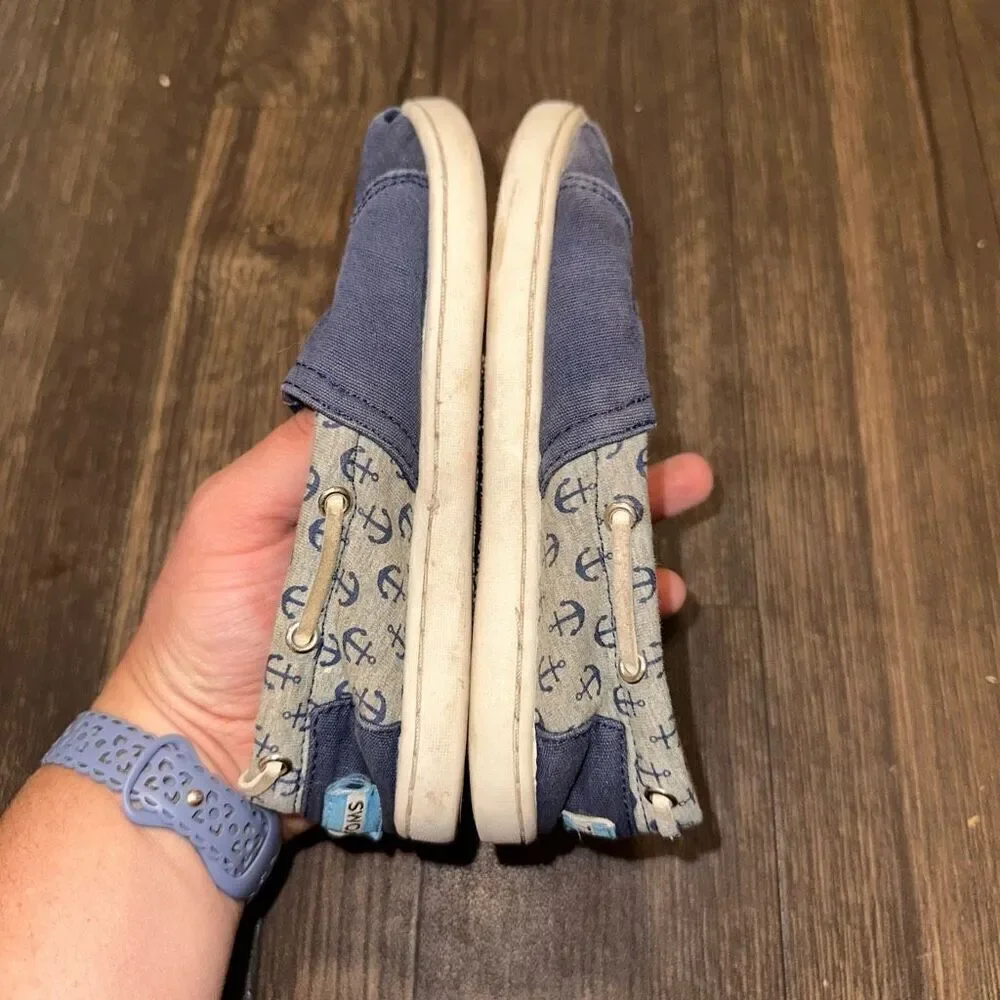 Tom’s anchor nautical blue kids 11 slip on loafers